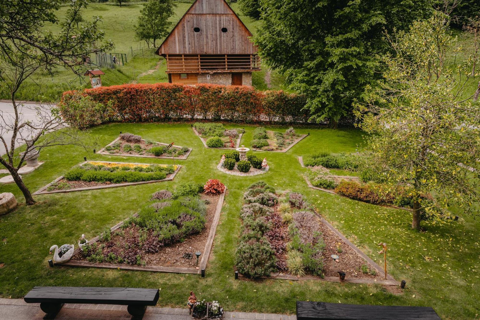 Adventure Farm Bed & Breakfast Store Exterior foto