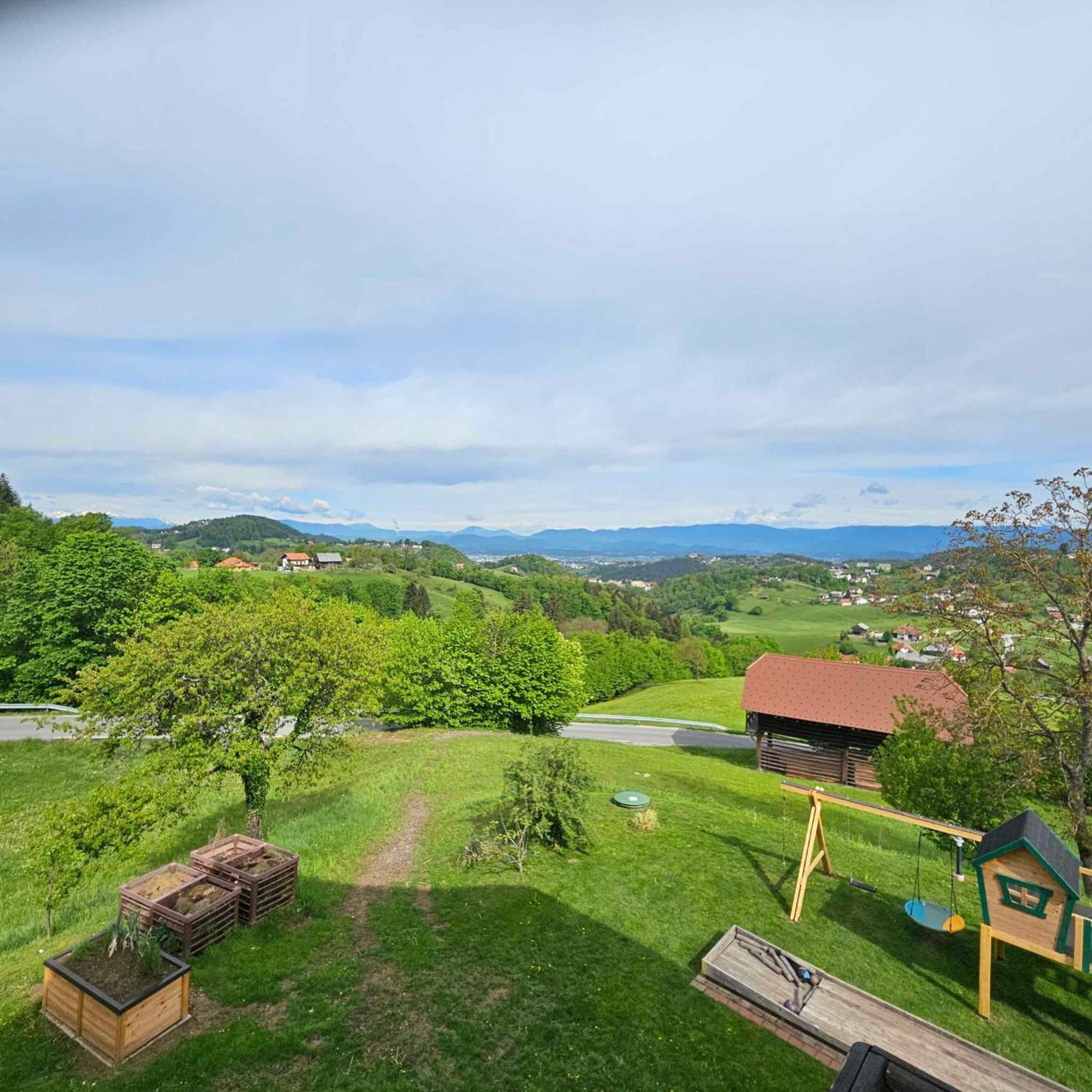 Adventure Farm Bed & Breakfast Store Exterior foto